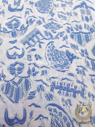 Kain Batik Tulis Warna Alam Indigo Semen Latar Putih