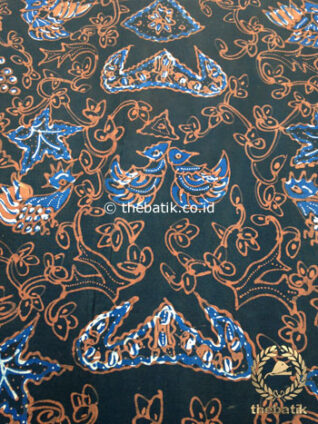 Kain Batik Tulis Warna Alam Wahyu Tumurun Latar Hitam