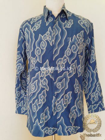 Kemeja Batik Tulis Panjang Megamendung Biru