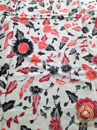 Bahan Kain Batik Tulis Floral Jambon Hitam Latar Putih