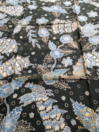 Kain Batik Tulis Warna Alam Burung Merak Latar Hitam