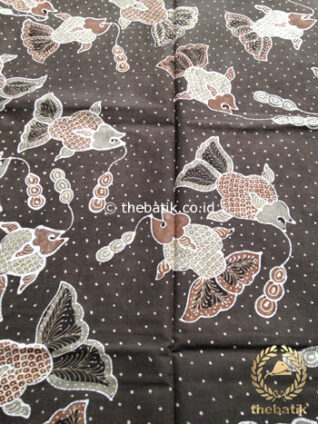 Kain Batik Tulis Warna Alam Motif Ikan Coklat Hitam