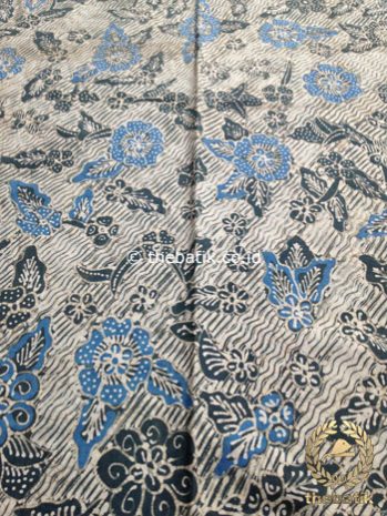 Kain Batik Tulis Warna Alam Kembang Bantulan Indigo