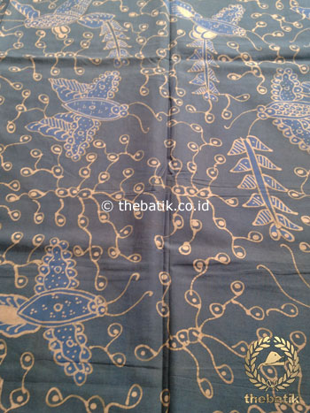 Kain Batik Tulis Warna Alam Motif Kupu Abu-Abu