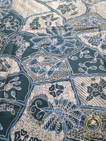 Kain Batik Tulis Warna Alam Motif Sekarjagad Indigo