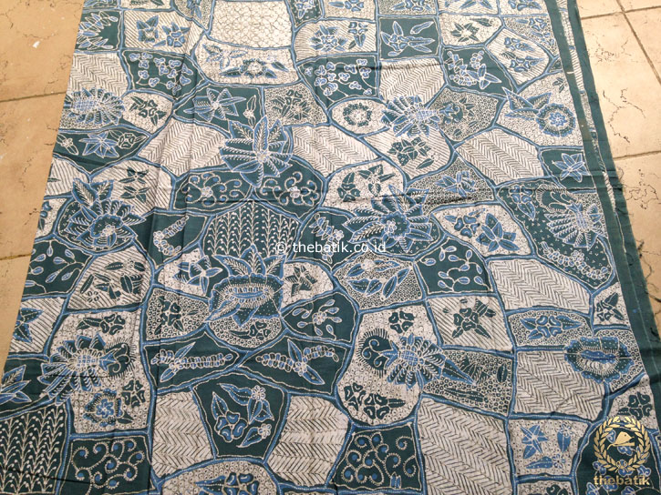 Kain Batik Tulis Warna Alam Motif Sekarjagad Indigo