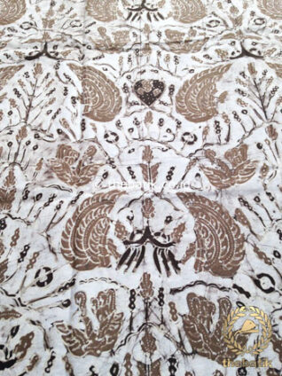 Kain Batik Tulis Warna Alam Semen Romo Coklat Latar Putih