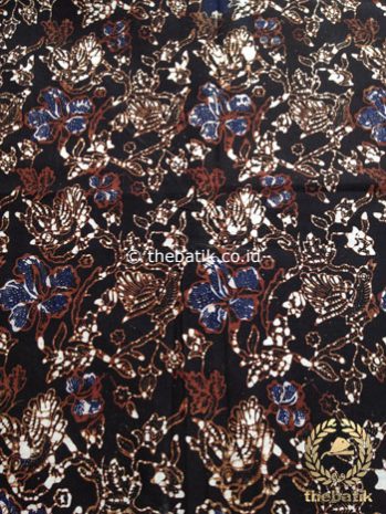 Kain Batik Klasik Jogja Motif Kembang Latar Hitam