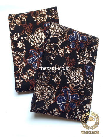 Kain Batik Klasik Jogja Motif Kembang Latar Hitam
