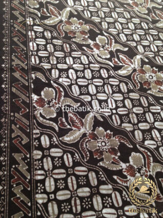 Kain Batik Warna Alam Motif Kawung Seling Kembang