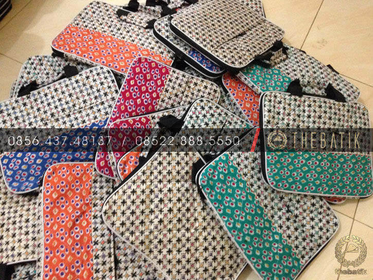 Souvenir Tas Laptop Softcase Batik Jogja Murah