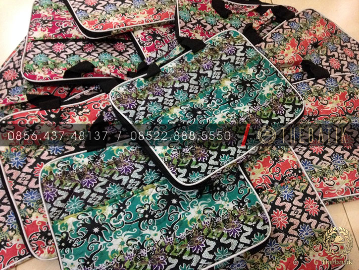 Souvenir Tas Laptop Softcase Batik Jogja Murah