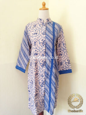 Model Baju Batik Wanita – Blus Batik Panjang Trikot