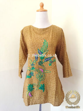 Model Baju Batik Wanita – Blus Modern Kuning Bordir