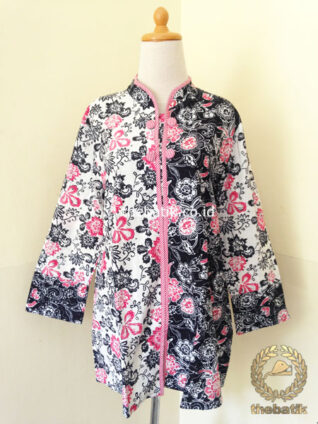 Model Baju Batik Wanita – Blus Modern Putih Pink