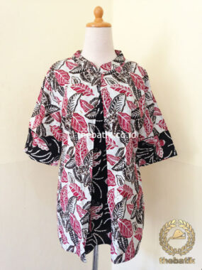 Model Baju Batik Kerja Wanita – Blus Modern 3/4
