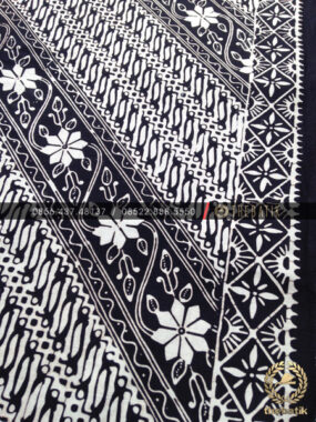 Batik Monokrom Motif Parang Klithik Floral Hitam Putih