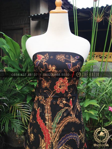 Bahan Baju Batik – Kain Batik Tulis Motif Peksi Boketan Latar Hitam