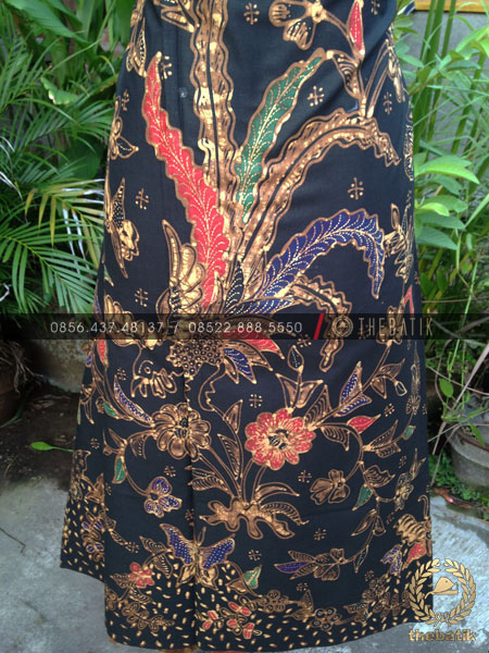 Bahan Baju Batik – Kain Batik Tulis Motif Peksi Boketan Latar Hitam