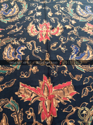 Bahan Baju Batik – Kain Batik Tulis Motif Semen Boketan Latar Hitam