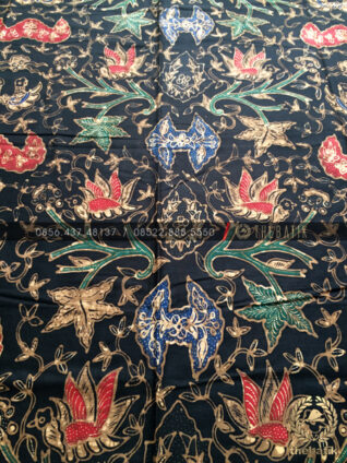 Bahan Baju Batik – Kain Batik Tulis Motif Wahyu Tumurun Latar Hitam