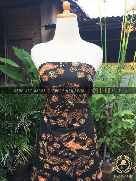 Bahan Baju Batik – Kain Batik Tulis Motif 3 Ikan Latar Hitam