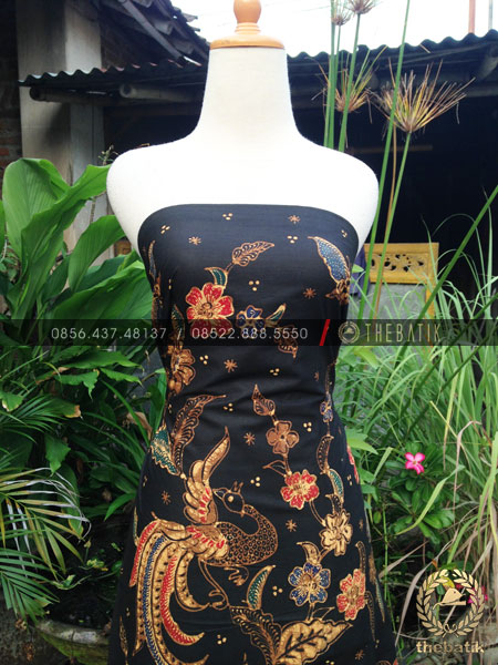 Bahan Baju Batik – Kain Batik Tulis Motif Burung Peksi Latar Hitam