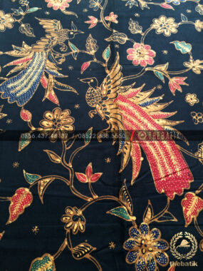 Bahan Baju Batik – Kain Batik Tulis Motif Burung Cendrawasih Latar Hitam