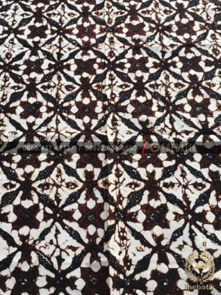 Kain Batik Klasik Jawa Motif Ceplok Sogan