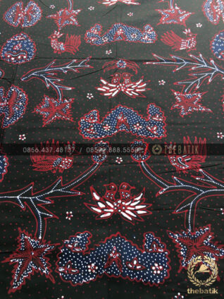 Kain Batik Tulis Jogja Motif Wahyu Tumurun Hitam