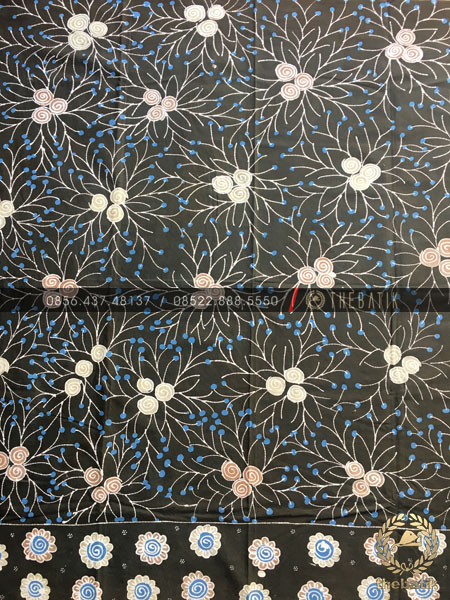 Kain Batik Tulis Warna Alam Floral Hitam