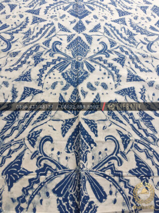 Kain Batik Tulis Warna Alam Pisan Bali Latar Putih