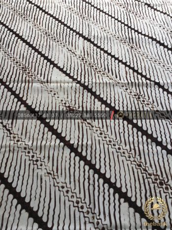 Kain Batik Jogja Lawasan Motif Parang Srimpi