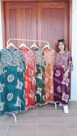 Long Dress Batik Santung Lengan 3/4