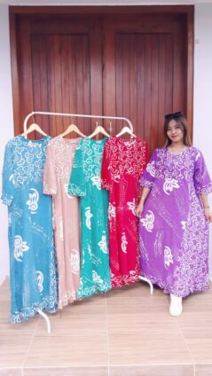 Longdress Batik Warna Warni Lengan 3/4