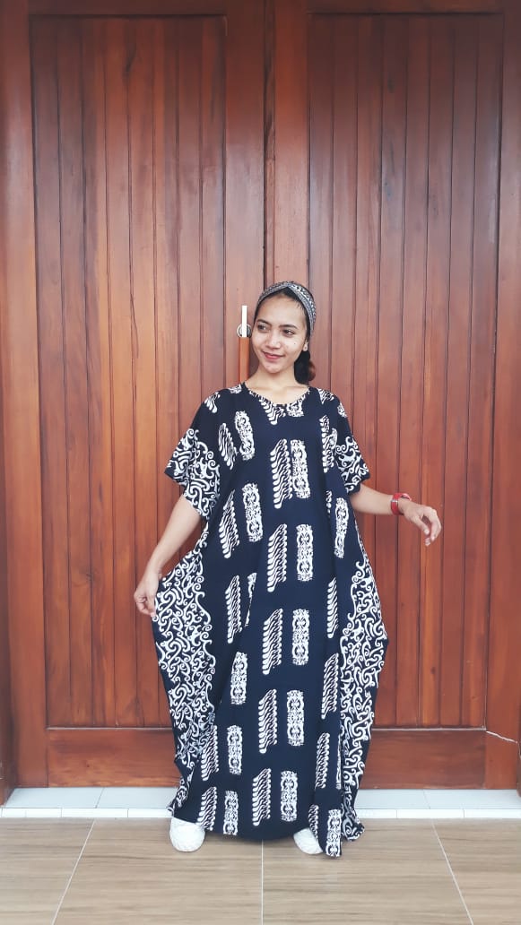 Longdress Lowo Cendana Hitam Lengan Pendek