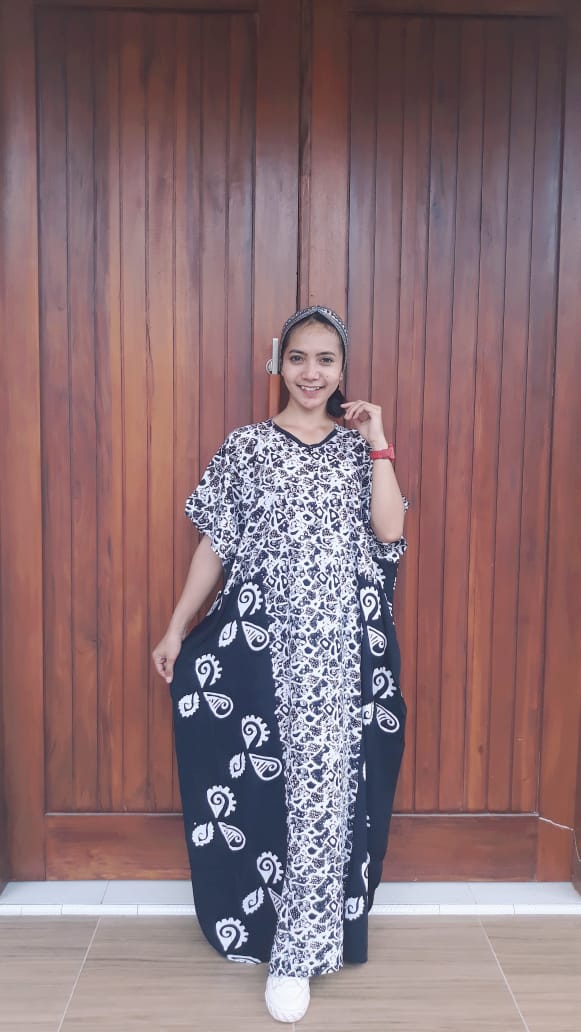 Longdress Lowo Cendana Hitam Lengan Pendek