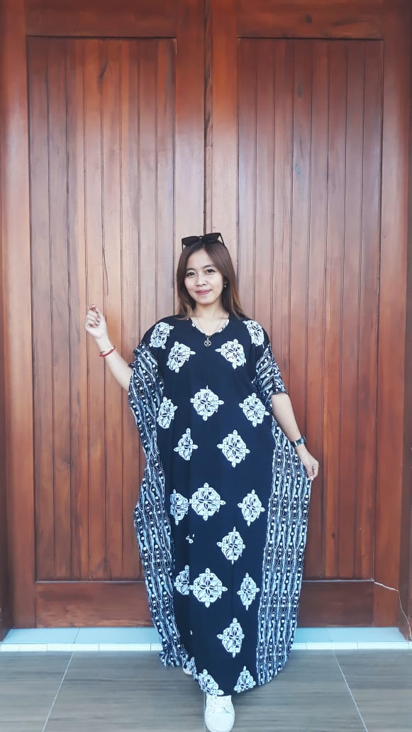 Longdress Lowo Cendana Hitam Lengan Pendek