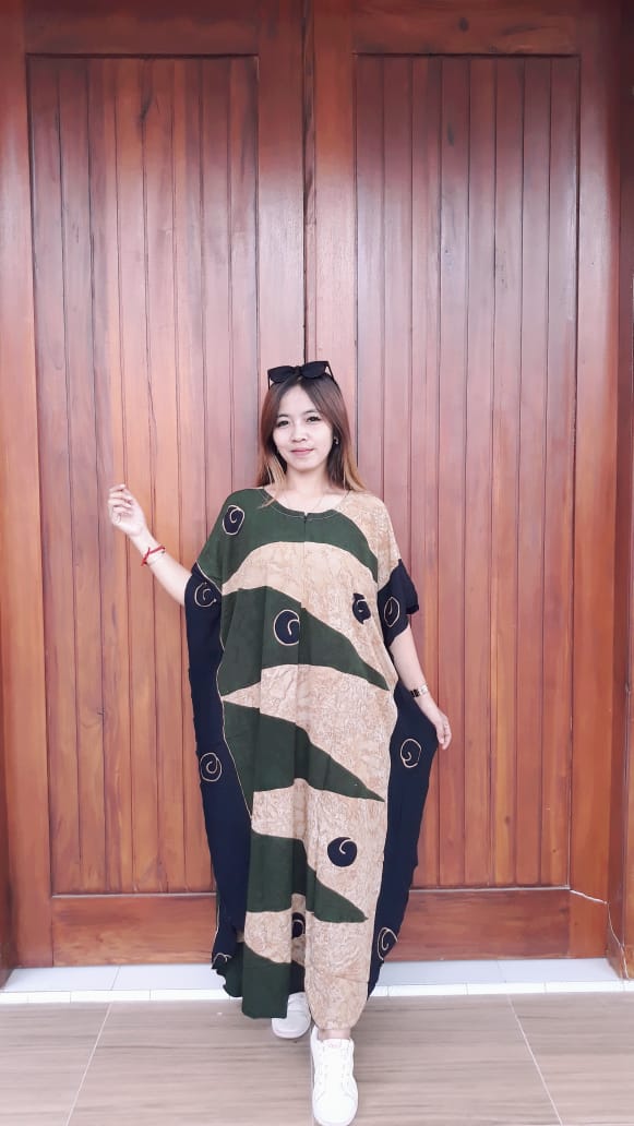 Long Dress Batik Kelelawar Lengan Pendek