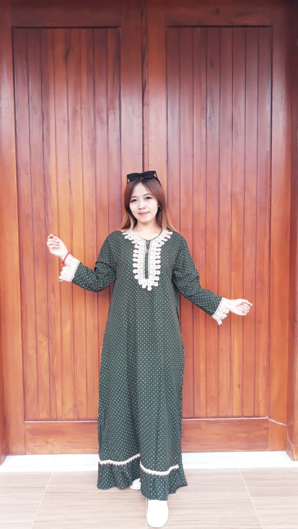 Long Dress Lengan Panjang Polos Renda