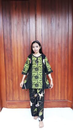 Setelan Batik Celana Panjang Lengan 3/4