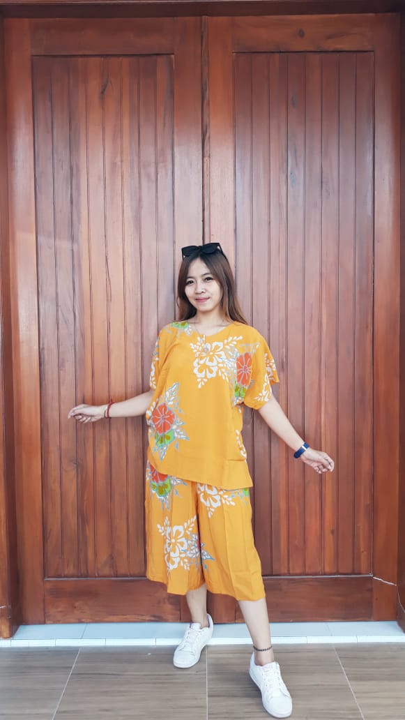 Jual Setelan Celana Kulot Batik Pendek Warna THEBATIK CO ID