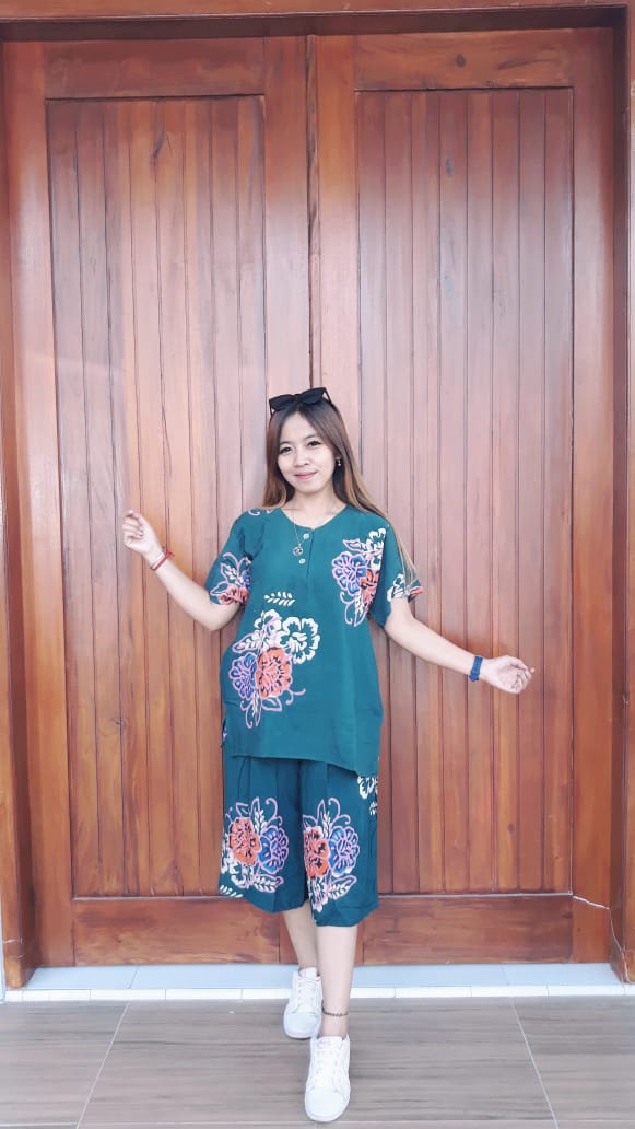 Setelan Celana Kulot Batik Pendek Warna