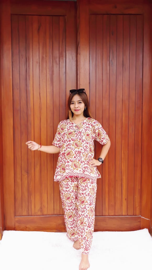 Setelan Celana Panjang Batik Lengan Pendek