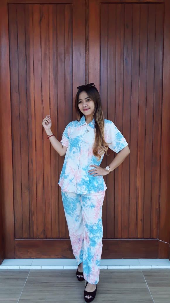 Setelan Batik Jumputan Celana Panjang Lengan Pendek