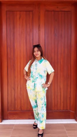 Setelan Batik Jumputan Celana Panjang Lengan Pendek