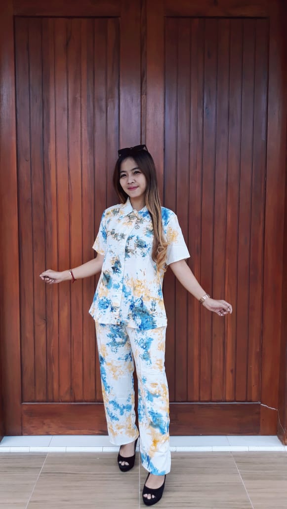 Setelan Batik Jumputan Celana Panjang Lengan Pendek