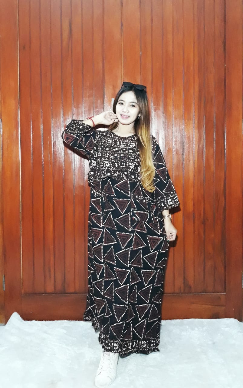 Long Dress Daster Batik Lengan 7/8 Coklat Hitam