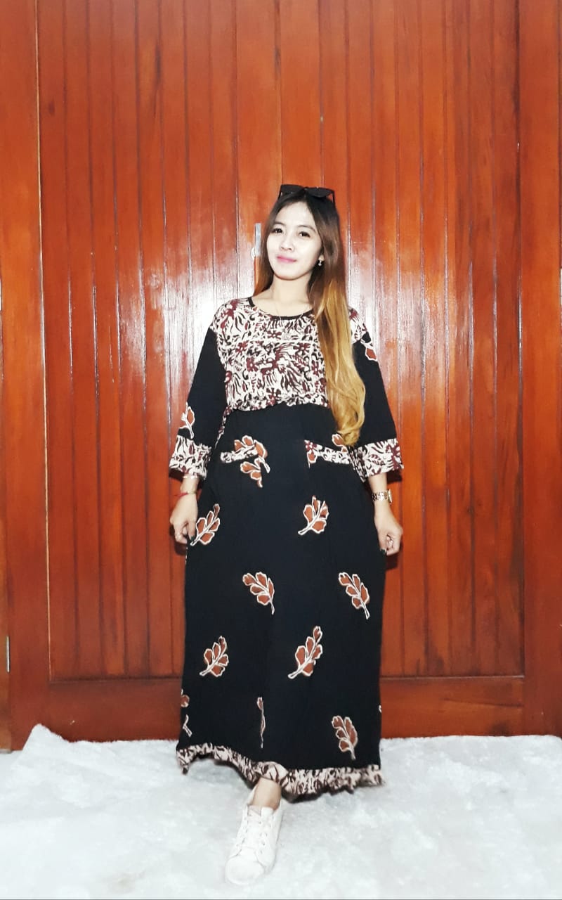 Long Dress Daster Batik Lengan 7/8 Coklat Hitam