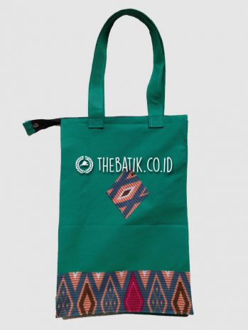 Totebag Souvenir Spunbond Kombinasi Batik – Custom Design